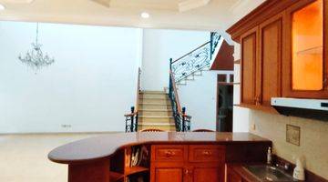 Gambar 1 Rumah di Pejaten Semi Furnished Tanah Luas Jarang Ada