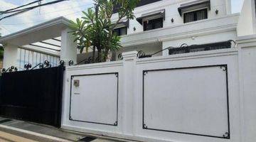 Gambar 2 Brand New Rumah Bagus American Classic Design Di Cipete Jakarta Selatan