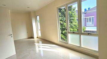 Gambar 4 Rumah Cluster Thomson Termurah, Gading Serpong, 2 Lantai, Turun Harga, Semi Furnished, Master Bedroom Luas