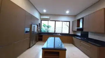 Gambar 4 Rumah Tinggal Disewakan Tipe 5 BR Pondok Indah Jakarta Selatan