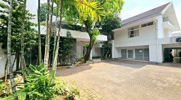 Gambar 2 Spacious And Huge Garden House 