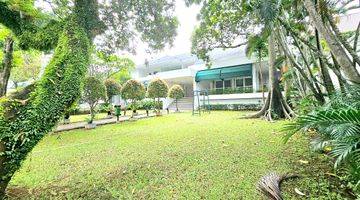 Gambar 1 Spacious And Huge Garden House 