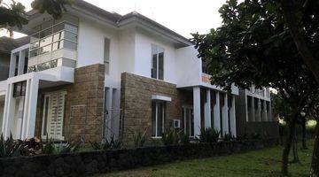 Gambar 1 Rumah Hook SHM Diamond Hills Jalan Kembar Samping Taman