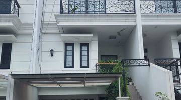 Gambar 1 Dijual Rumah 3 Lantai Town House Mayang 6 Residence Pesanggrahan