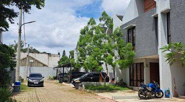 Gambar 2 Rumah Cantik 2 Lantai Modern Minimalis Dalam Townhouse di Cinere