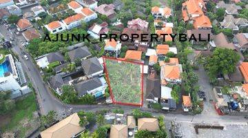 Gambar 3 Tanah Premium, 160 Mtr / Jln Kaki Ke Pantai Batu Belig - Seminyak