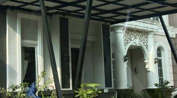 tampak depan dijual rumah bangunan mandiri di