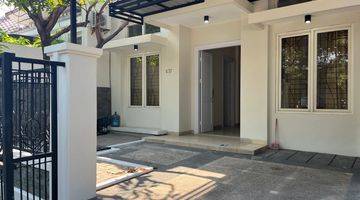 Gambar 3 Rumah Bagus Semi Furnished SHM di Jl. Central Park Ketintang Gayungan Surabaya, Surabaya