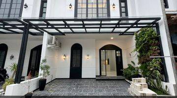 Gambar 1 Rumah Baru American Classic 2 Lantai SHM di Joglo Jakarta Barat