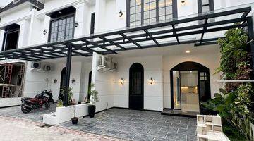 Gambar 3 Rumah Baru American Classic 2 Lantai SHM di Joglo Jakarta Barat