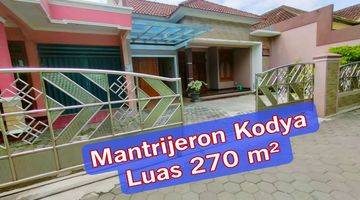 Gambar 1 Rumah Mantrijeron Dalam Kota Luas 270 Meter