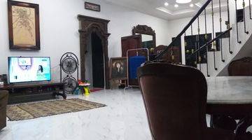 Gambar 3 Rumah Mewah Komplek Di Serua Ciputat, Tangerang Selatan.