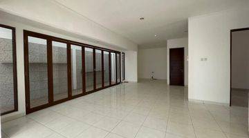 Gambar 5 Rumah Keren Modern Discovery Conserva Bintaro Sektor 9