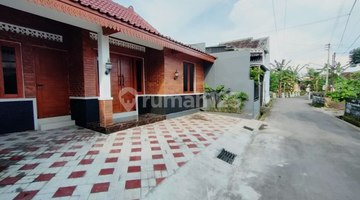 tampak depan rumah dijual baru di godean