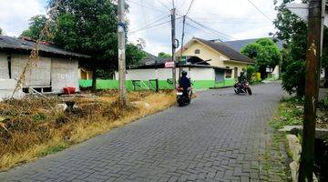 tampak depan tanah dijual murah di pogung