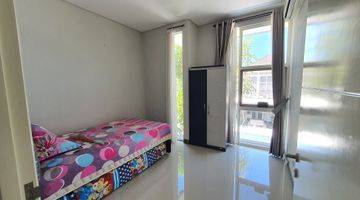 Gambar 3 Rumah 2 Lantai Furnished di The Greenlake, Surabaya