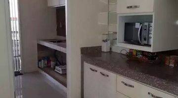 Gambar 4 Rumah 2 Lantai Bagus Semi Furnished di Central Park Wiguna, Surabaya