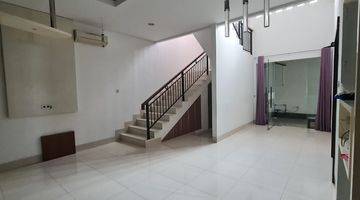 Gambar 3 Rumah Siap Huni Bagus Versailles Bsd Furnished 2,5 Lantai