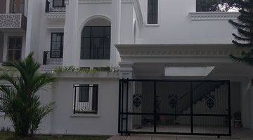 Gambar 1 Rumah Baru Kolam Renang,harga Murah,2.5 Lantai Model Classic Modern