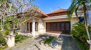 Gambar 3 PRIVATE BALINESE STYLE VILLA AT ONE GATED AREA BENOA