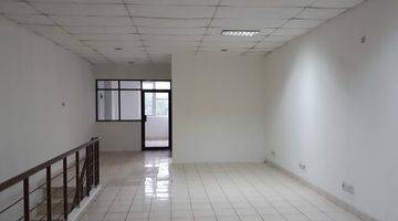 Gambar 4 Dijual Ruko Golden Boulevard Bsd. Bangunan 3 Lantai, Parkir Luas.