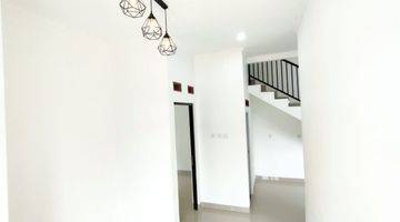 ruang tamu hunian modern jatisari akses 2
