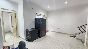 Gambar 1 Disewakan Rumah 2 Lantai Semi Furnished Di The Spring Gading Serpong