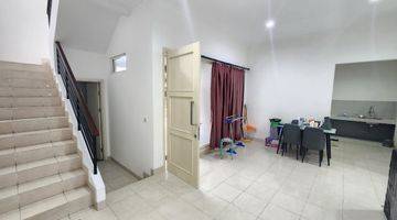 Gambar 4 Disewakan Rumah 2 Lantai Semi Furnished Di The Spring Gading Serpong