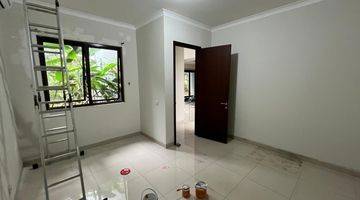 Gambar 2  Rumah besar semi furnished dekat Sinar mas World dan the Breeze