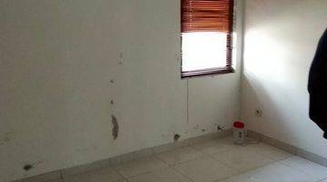 Gambar 2 Rumah 2 Lantai Bagus Semi Furnished SHM Dittangerang