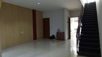 Gambar 1 Dijual Rumah Bagus Minimalis di Setraduta Cemara