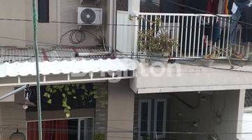 Gambar 2 RUMAH 2 LANTAI SHM DEKAT MERR, KAMPUS UPN, OERR DI MEDAYU RUNGKUT SURABAYA