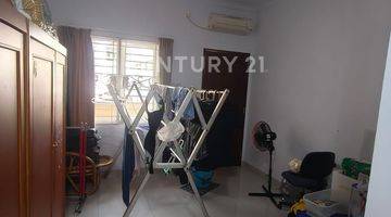 Gambar 2 RUMAH SEMI FURNISHED 3LANTAI SIAP HUNI DI TAMANSARI