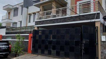 Gambar 1 Rumah Furnished Di Dalam Komplek Gd Peluru Tebet