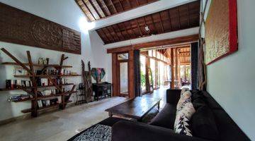 Gambar 3 STUNNING FREEHOLD VILLA IN PEMUTERAN