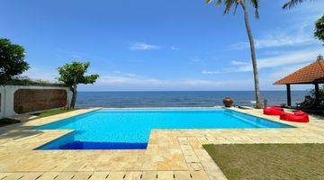 Gambar 3 STUNNING BEACHFRONT VILLA IN THE NORTH EAST COST OF BALI