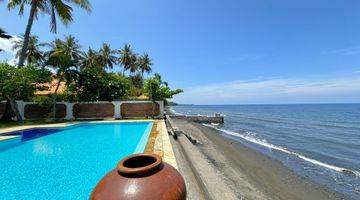 Gambar 4 STUNNING BEACHFRONT VILLA IN THE NORTH EAST COST OF BALI