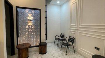 Gambar 3 Rumah 2 Lantai Siap Huni Classic Modern Di Bintaro