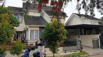 tampak depan dijual rumah hook siap huni