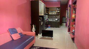 Gambar 1 Rumah 2 Lantai Bagus Semi Furnished SHM di Taman Royal 1, Tangerang