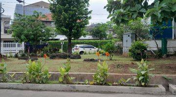 Gambar 1 Rumah Baru 3 Lantai Green Ville Hadap Taman 