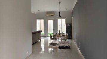 Gambar 1 Disewakan Cepat Rumah Furnished Cluster Sapphire Phg Gading Serpong