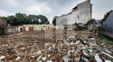 Gambar 1 Tanah Luas di Sayap Riau Bandung