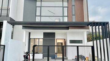 Gambar 2 Rumah Baru Minimalis Moderndi Komplek Setraduta