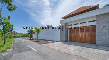 Gambar 5 Brand New Villa Classic Design di Canggu Area Unfurnished