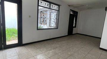 Gambar 2 Dijual Rumah Cantik Modern di Kota Baru Parahyangan Bandung