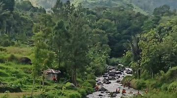 Gambar 2 Tanah Bagus Langka View Sungai Pegunungan Bumijawa Tegal Jawa Tengah
