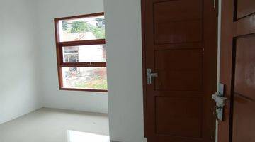 Gambar 4 Dijual Rumah 3 Lantai ,