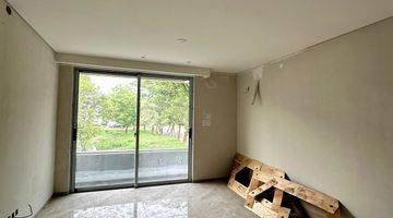 Gambar 4 Luxury House Modern Citraland Utama, Surabaya Barat