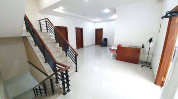 Gambar 2 Rumah Mewah 13,5x24 (328m²) 4,5 lantai di Pluit Sakti, Furnished, BU!